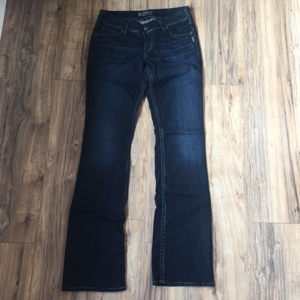 Silver brand Suki Jeans 30x37